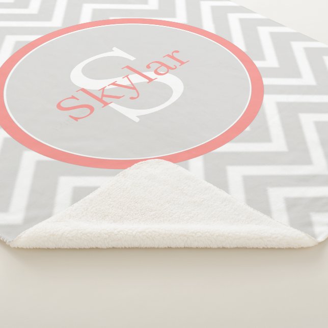 Coral Zickzack Monogram Sherpadecke (3/4)