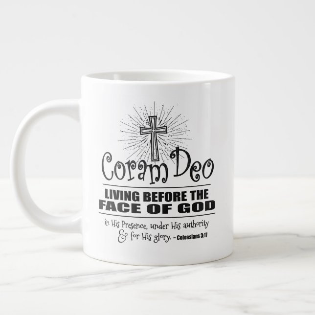"Coram Deo" 20 oz JUMBO Tasse (schwarz) (Links)