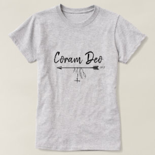 "Coram Deo" im Lateinischen (in Gegenwart Gottes) T-Shirt