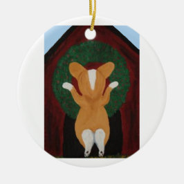 Corgi hängt Weihnachtskranz an das Hundehaus Keramik Ornament