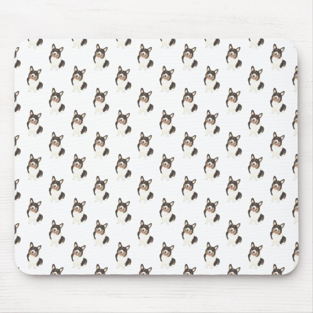 Corgi (Schwarze gekleidete Trikolore) Mousepad (Vorne)