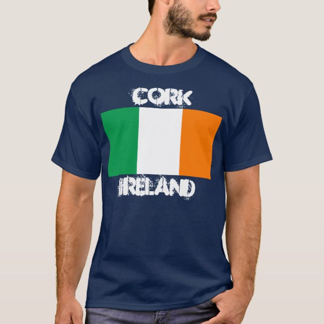 Cork, Irland mit irischer Flagge T-Shirt (Vorderseite)