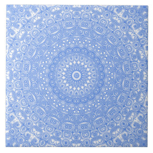 Cornflower Blue auf White Mandala Kaleidoscope Fliese