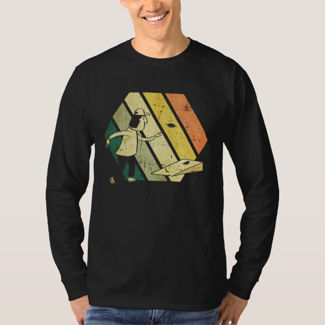 Cornhole Player Throwing A Bean Bag   Cornhole T-Shirt (Vorderseite)