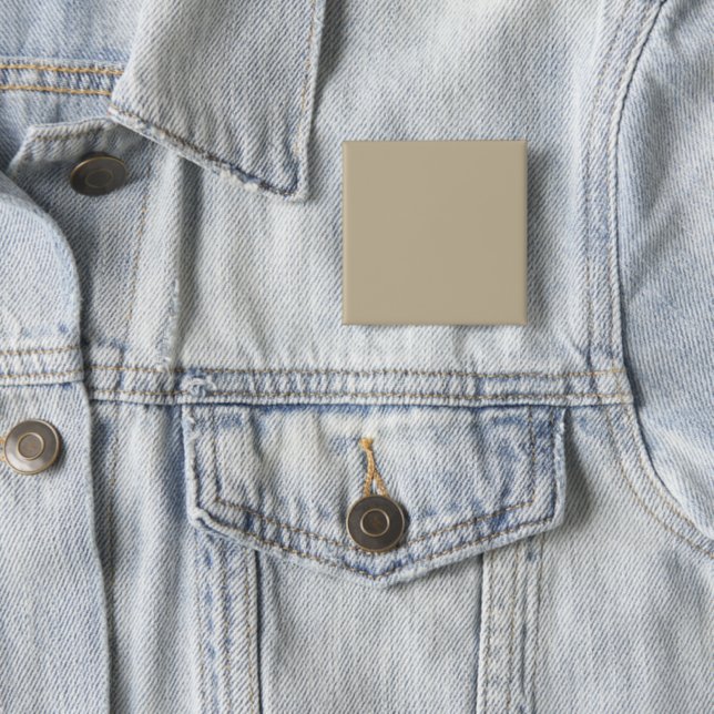 Corporate Look mit einem Geschäftsmann in Anzug un Button (Beispiel)