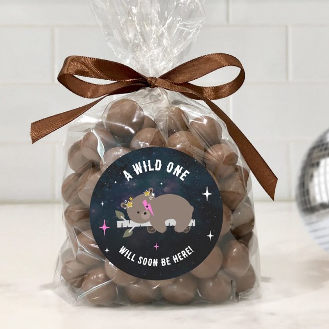 Cosmic Cub Sleepy Wild One Pink Girl Baby Dusche Runder Aufkleber (Von Creator hochgeladen)