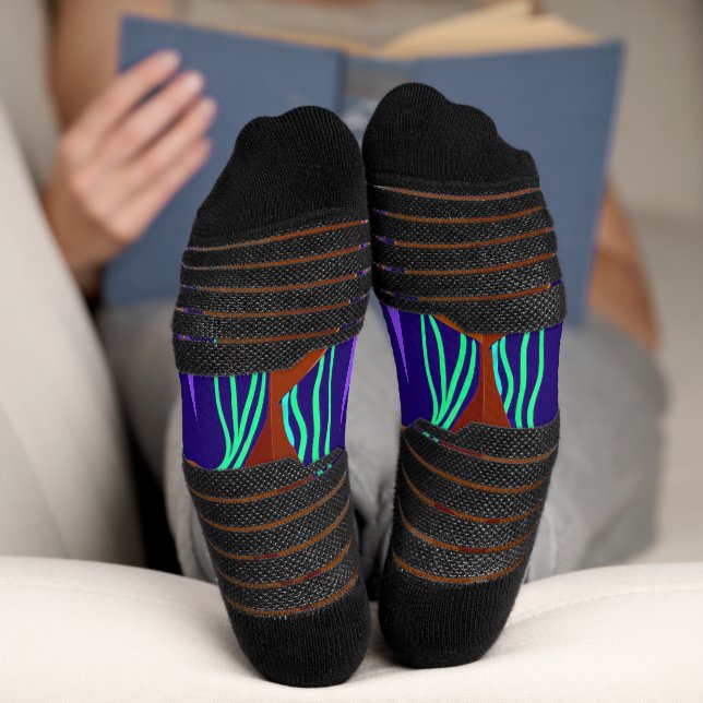 Cosmic Duality: Sun, Moon, and Sisterhood Socken (Unterseite)
