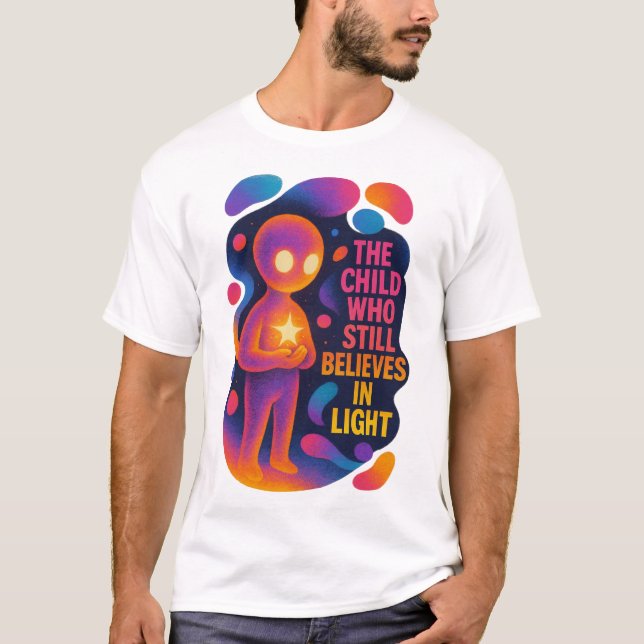 Cosmic Glow Character & Inspirational Art T-Shirt (Vorderseite)