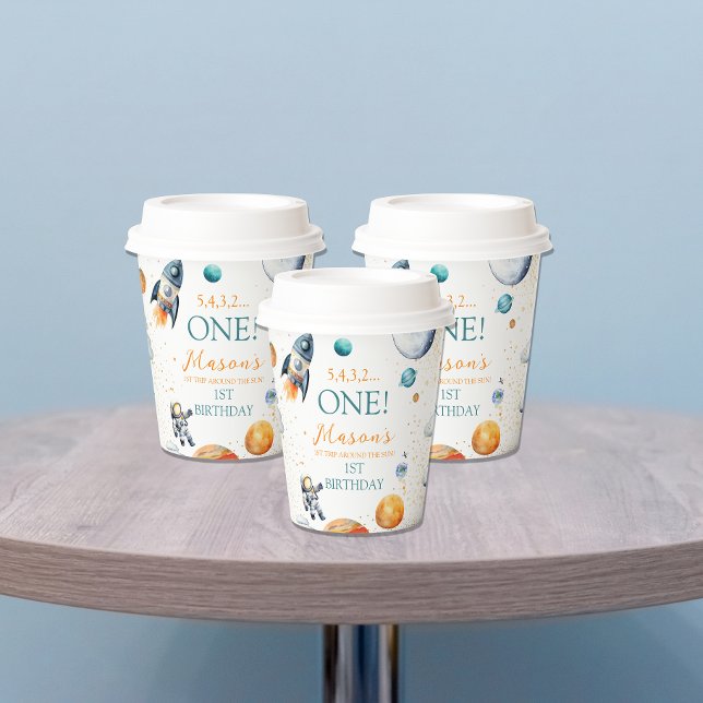 Cosmic Journey Boy Erster Geburtstag Pappbecher (Von Creator hochgeladen)