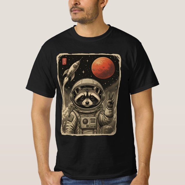 Cosmic Peacekeeper: The Selfie-Taking Astronaut T-Shirt (Vorderseite)