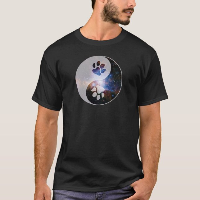 Cosmic Yin Yang Paw T-Shirt (Vorderseite)
