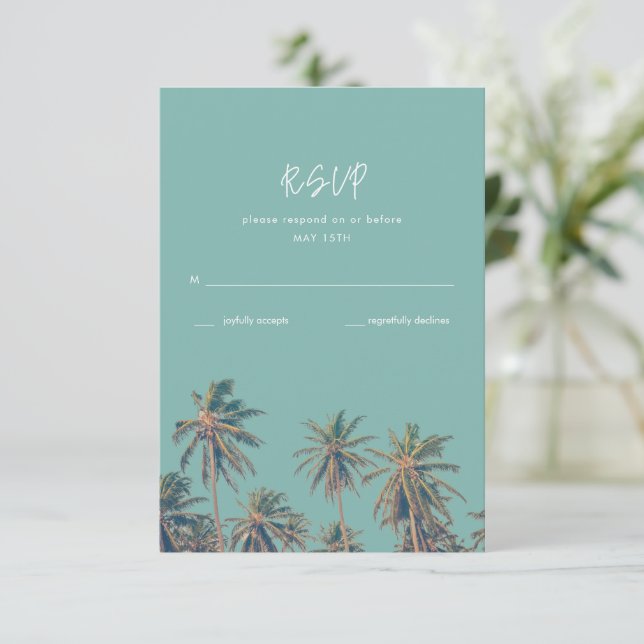 Costa Rica Palms Beach Wedding RSVP Karte (Stehend Vorderseite)