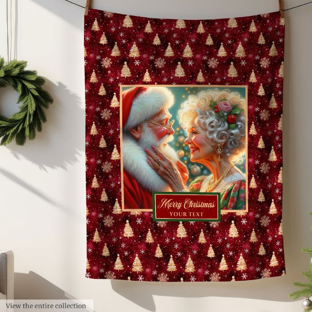 Cosy Holiday Throw Blanket Burgundy Gold Santa Fleecedecke (Cozy Holiday Throw Blanket Burgundy Gold Santa Theme)