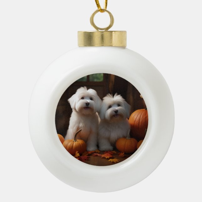 Coton De Tulear Welppy Autumn Delight Pumpkin Keramik Kugel-Ornament (Vorderseite)