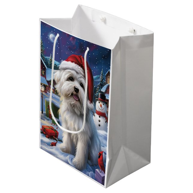 Coton De Tulear Winter Wonderland Christmas Joy Mittlere Geschenktüte (Vorderseite Schrägansicht)