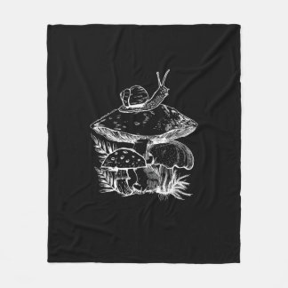 Cottagecore-Ästhetik Pilz Schnecke Pilze Goblincor Fleecedecke