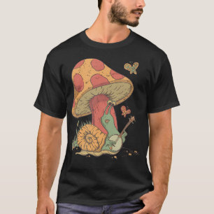 Cottagecore-Ästhetik-Schnecke sitzt unter einem Pi T-Shirt
