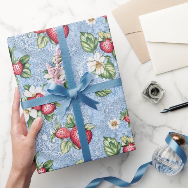 Cottagecore Erdbeer-Muster  Geschenkpapier (Schenken)