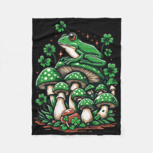 Cottagecore-Frosch-Ästhetik unter Pilz St. Patri Fleecedecke