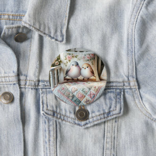 Cottagecore-Liebesvogel-Blumen-Quilt-Szene Button