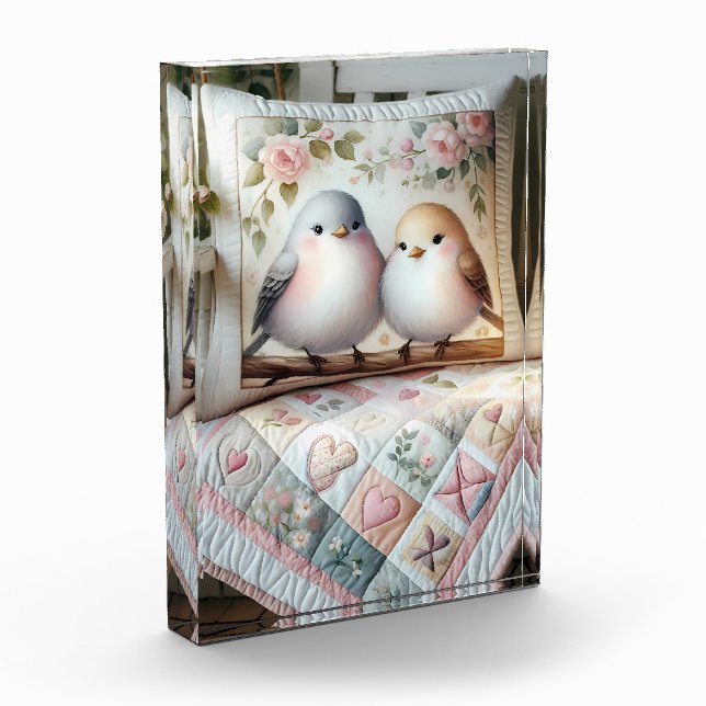 Cottagecore Lovebird Floral Quilt Scene Fotoblock (Links)