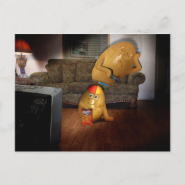 Couchkartoffeln mit Vaterschlafen auf der Couch Postkarte
