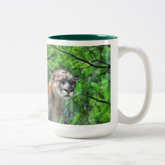 Cougar Mountain Lion & Summer Pines Zweifarbige Tasse (Rechts)