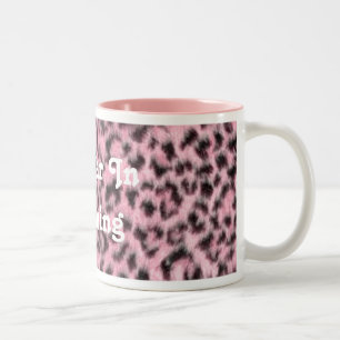 Cougar, wenn rosa Leopard-Muster-Tasse ausgebildet Zweifarbige Tasse