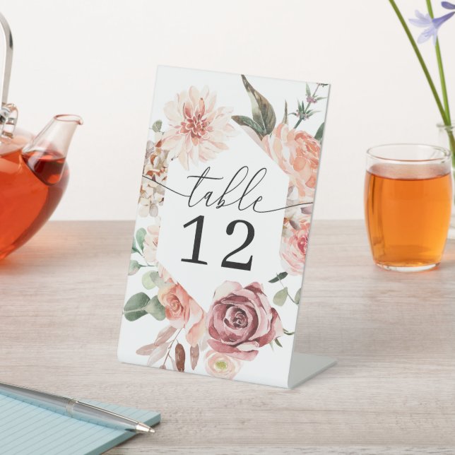 Country Boho Rose Hochzeit Tischnummern Sockelschild (In SItu)