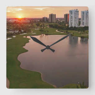 Country Club, Aventura, Florida Quadratische Wanduhr