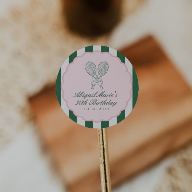 Country Club Courtside Racquet Tennis Birthday Runder Aufkleber (Von Creator hochgeladen)
