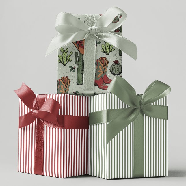 Country Cowboy Howdy Weihnachten Geschenkpapier Set (Western Howdy Christmas Designs. Hand Drawn Cowboy Boots, Cactus, Holly, Red Stripes, Green Stripes)