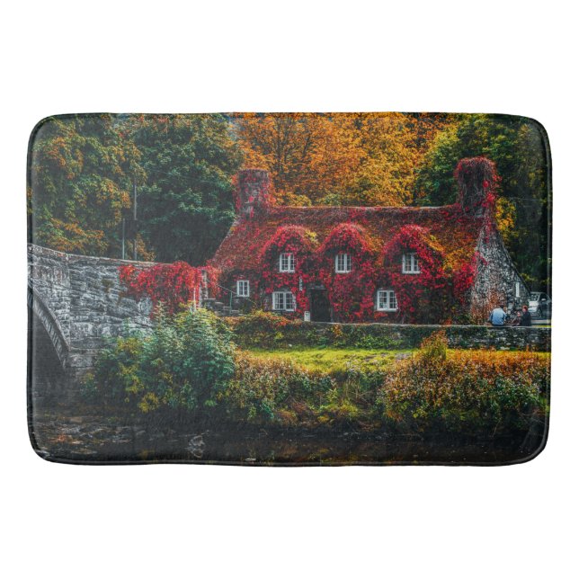 Country Hütte mit Red Vines Covering Zuhause Badematte (Vorderseite)