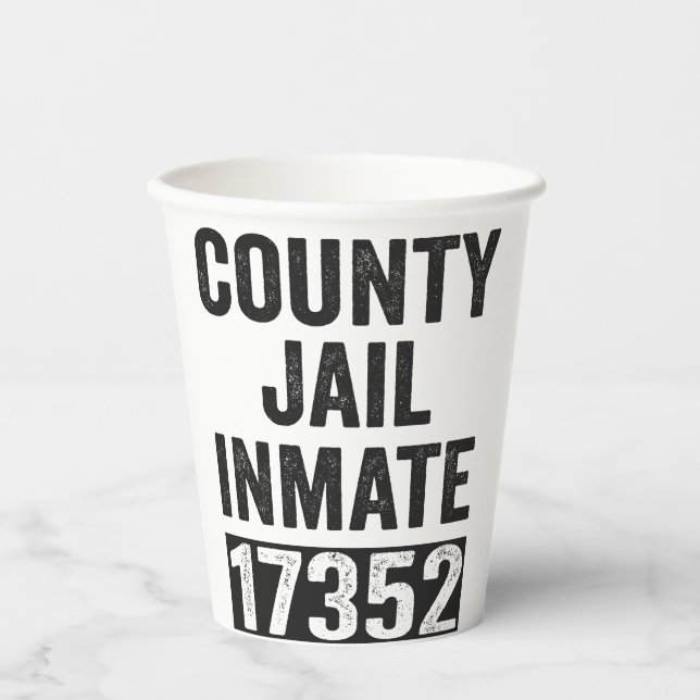 Country Inmate 17352 Funny Halloween Gefängnis Pappbecher (Vorderseite)