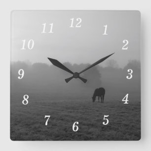 Country Morning Graustufen Wall Clock Quadratische Wanduhr