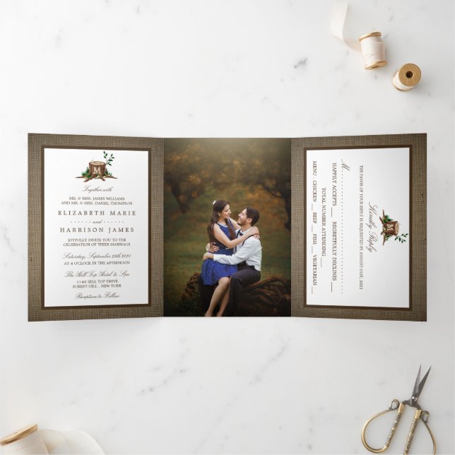 Country Rustic Monogram Tree & Burlap Wedding Dreifach Gefaltete Einladung (Innenseite)