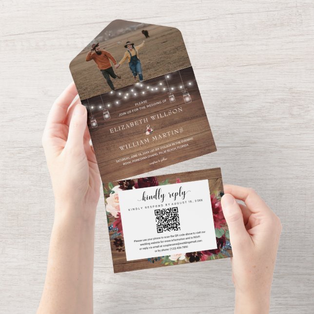 Country Rustic Wood & Floral Wedding QR Code Foto All In One Einladung (Abreißen)