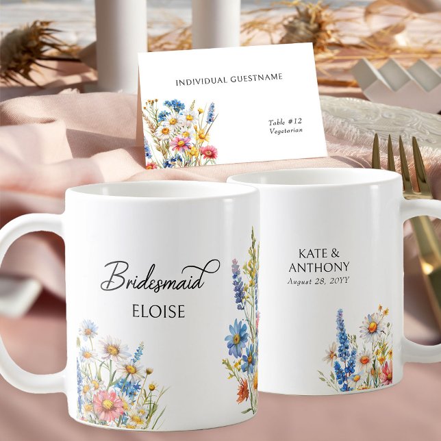 Country Wildblume Bridesmaid Hochzeitsgeschenk Kaffeetasse (Bridal Party Personalized Mugs from Country Wildflower Wedding Collection by Darling & May)