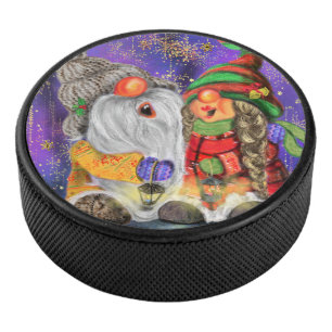Couple Hugged Gnomes Singing Happy Christmas Song Eishockey Puck