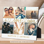 Couple I LIEBE YOU Foto Collage Gold Script Herz Fotoplatte<br><div class="desc">Erstellen Sie eine Collage-Anzeige für das Foto, das Sie mit 6 Bildern Liebe, den Titel I LIEBE YOU in a moderne, handgeschriebene Skripte mit Herzen als Imitat metallische Goldfolie Overlay und personalisiert mit Ihrem benutzerdefinierten Text vor einem bearbeitbaren weißen Hintergrund. FOTO TIPP: Wählen Sie ein Foto mit dem Thema in...</div>