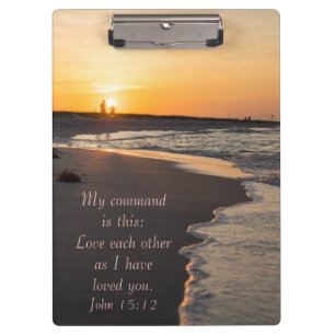 Couple Walking Beach bei Sunrise John 15 12 Klemmbrett