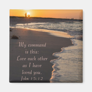 Couple Walking Beach bei Sunrise John 15 12 Magnet