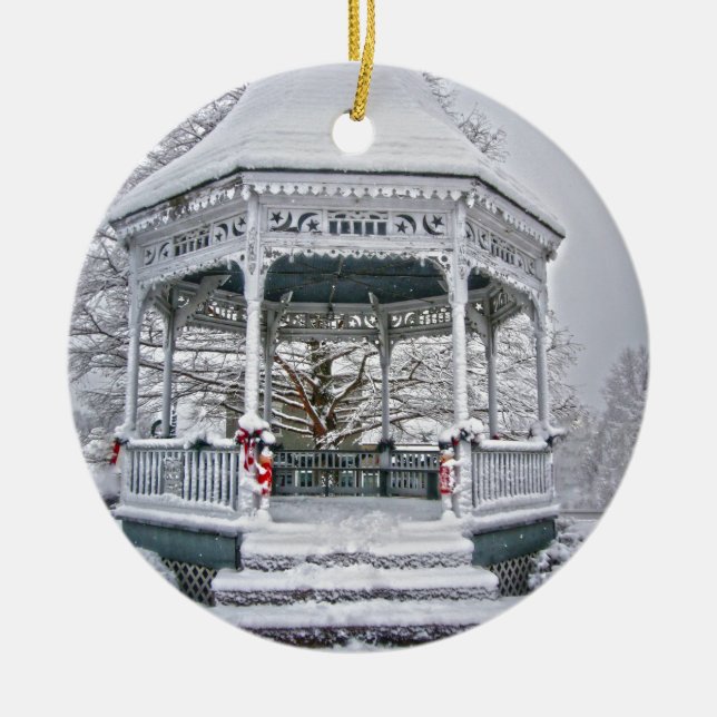 Courthouse Gazebo im Schnee Keramik Ornament (Vorne)
