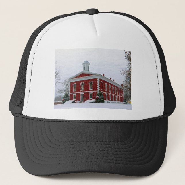 Courthouse Snow Truckerkappe (Vorderseite)