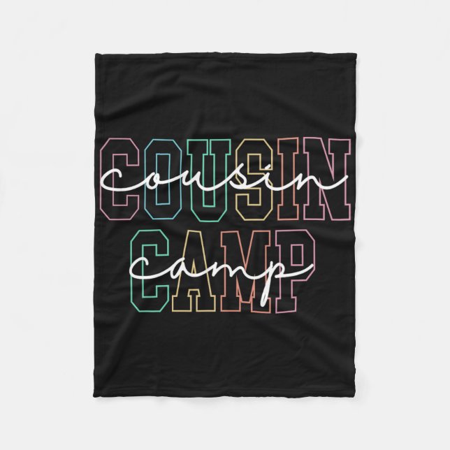 Cousin Camp 2025 Camping Campfire Summer Vacation  Fleecedecke (Vorderseite)