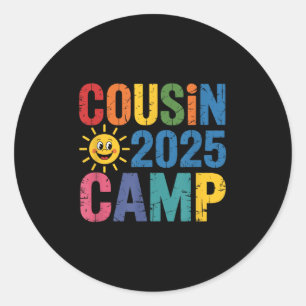 Cousin Camp 2025 Shirt - farbenfrohe Wiedersehen S Runder Aufkleber