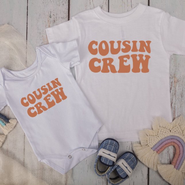 Cousin Crew | Braune Matching Family Baby T-shirt (Von Creator hochgeladen)