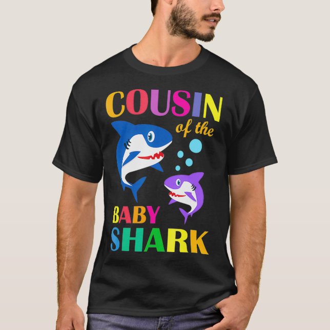 Cousin des Birthday Shark Cousin Shark T-Shirt (Vorderseite)