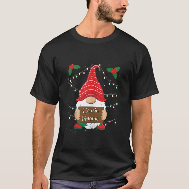Cousin Gnome Matching Family Christmas Pajamas Hol T-Shirt (Vorderseite)