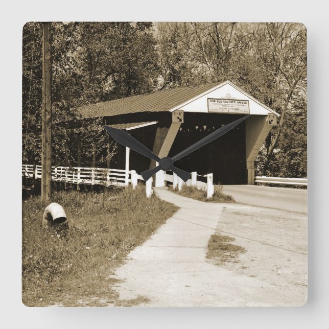 Covered Bridge Quadratische Wanduhr (Vorderseite)